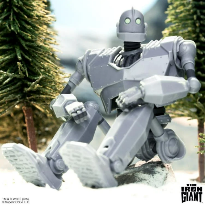 Super 7: The Iron Giant Deluxe 7-Inch Action Figure